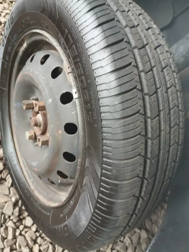 Carro Volkswagen Voyage 2015 1.6 VHT Highline (Flex)