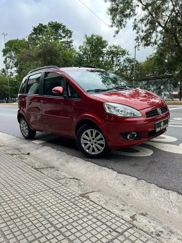 Carro Fiat Idea 2012 Attractive 1.4 8V (Flex)