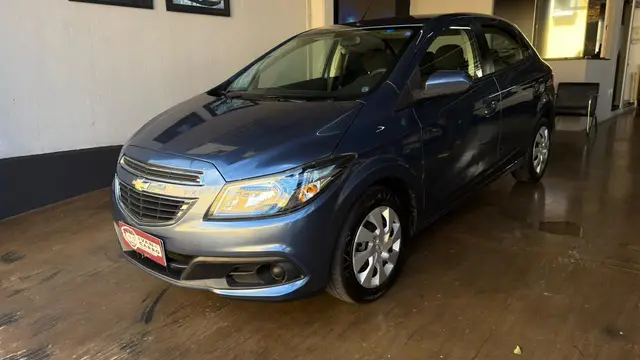 Carro Chevrolet Onix 2015 1.4 LT SPE/4