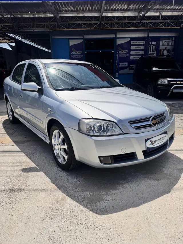 Carro Chevrolet Astra Sedan 2011 Advantage 2.0 (Flex)