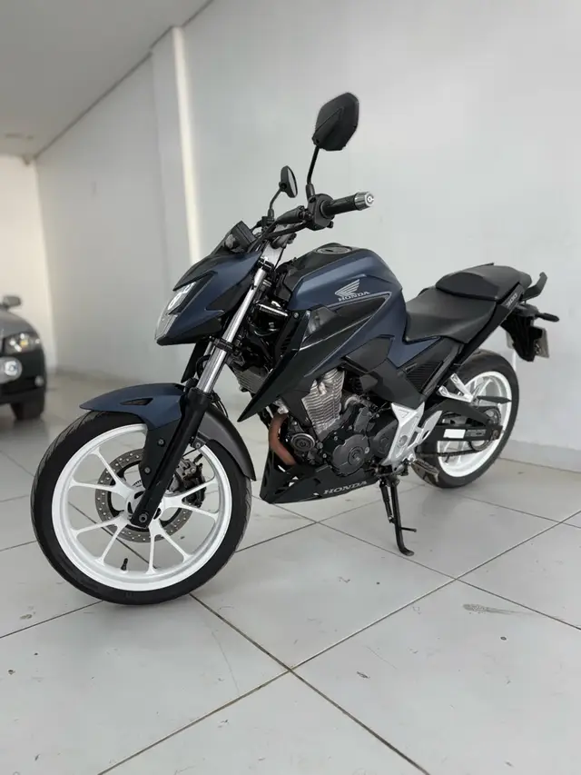 Moto Honda CB 300F Twister 2025 (ABS)