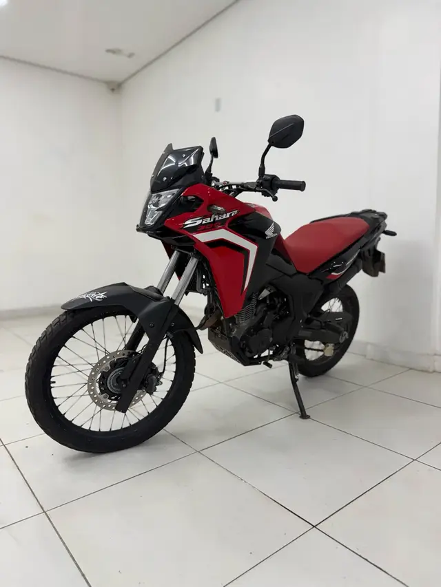 Moto Honda XRE Sahara 300 2025 Rally