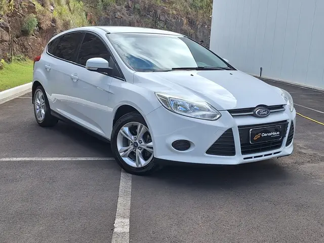 Carro Ford Focus Hatch 2015 SE 1.6 16V TiVCT PowerShift