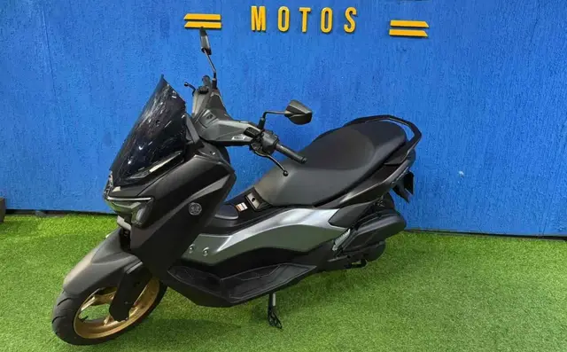 Moto Yamaha NMax 2025 Connected 160 ABS
