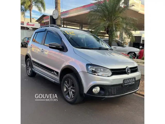Carro Volkswagen CrossFox 2012 1.6 VHT (Flex)