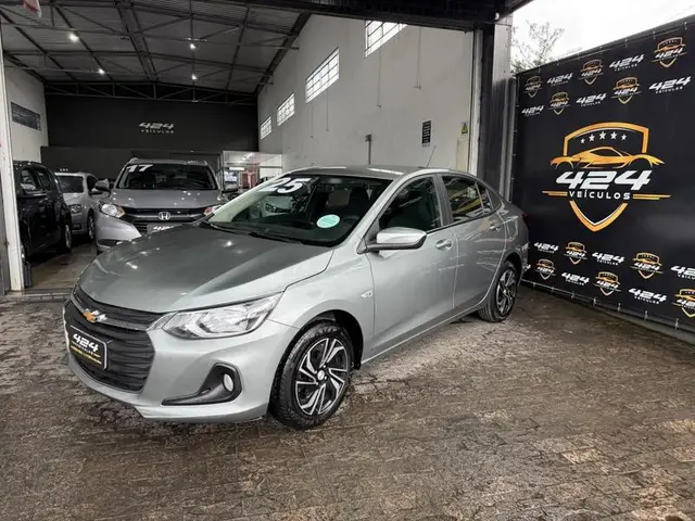 Carro Chevrolet Onix Plus 2025 LT 1.0