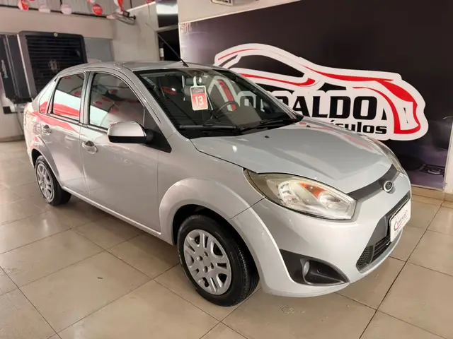 Carro Ford Fiesta Sedan 2013 Sed. 1.6 8V Flex 4p