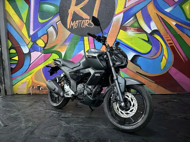 Moto Yamaha Fazer FZ15 2025 Connected