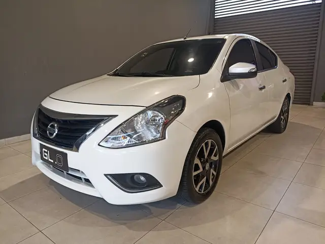 Carro Nissan Versa 2017 1.6 16V SL FlexStart CVT (Flex)