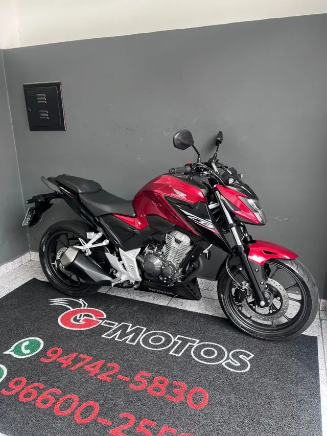 Moto Honda CB 300F Twister 2025 (ABS)