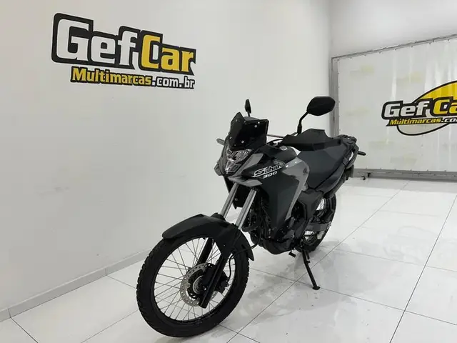 Moto Honda XRE 300 2025 Adventure
