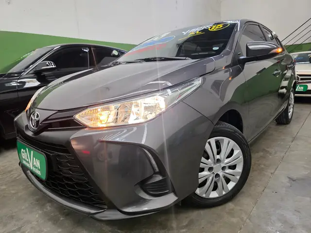 Carro Toyota Yaris Sedan 2023 XL 1.5 Flex 16V 4p Aut.