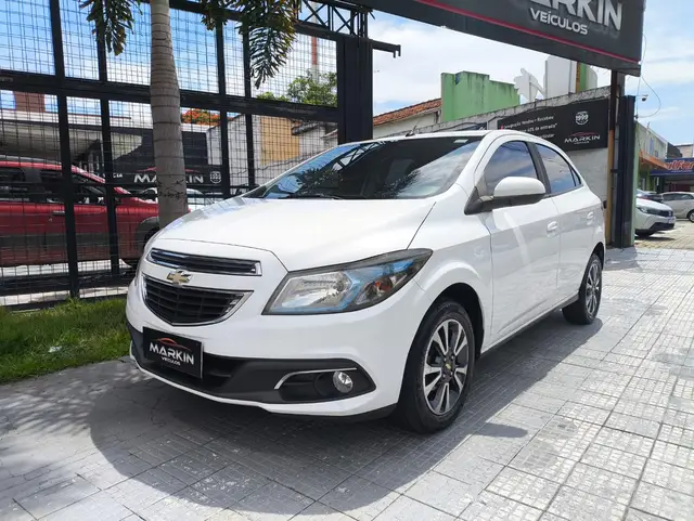 Carro Chevrolet Onix 2016 1.4 LT SPE/4 (Aut)