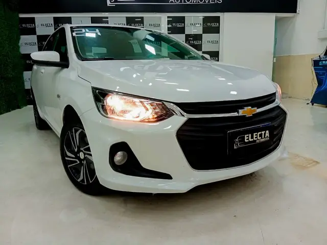 Carro Chevrolet Onix Plus 2024 LT 1.0