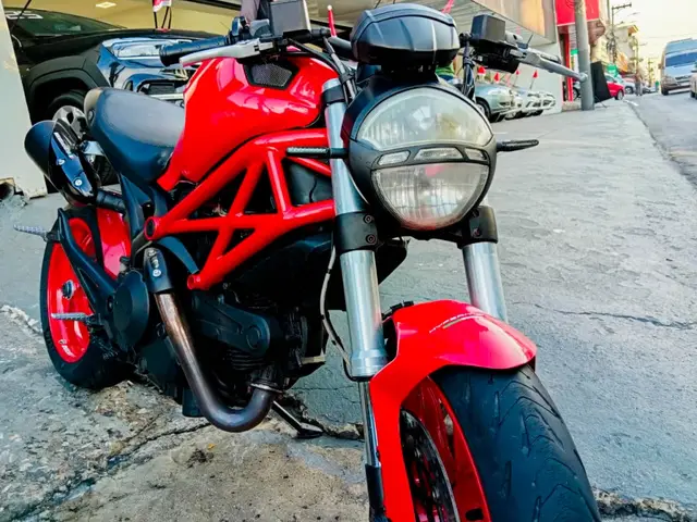 Moto Ducati Monster 2013 796