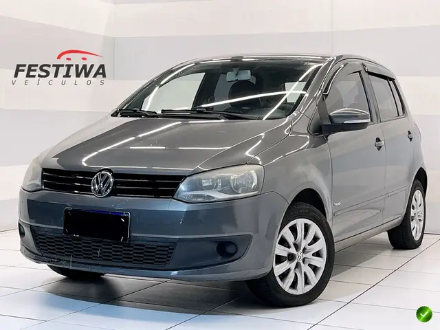 Carro Volkswagen Fox 2013 1.0 VHT (Flex) 4p