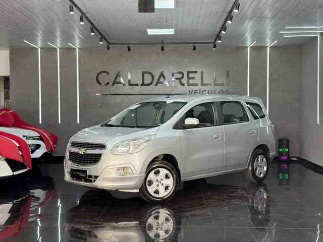 Carro Chevrolet Spin 2013 LS 5S 1.8 (Flex)