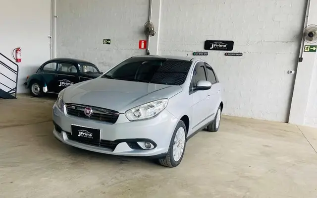 Carro Fiat Grand Siena 2015 ESSEN.SUBLIME 1.6 Flex