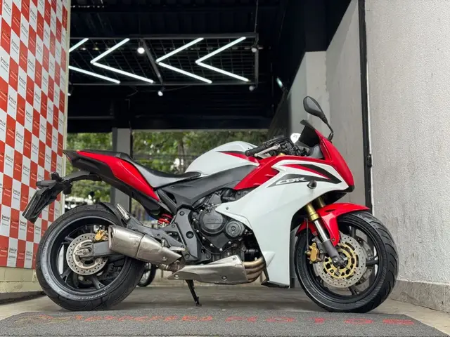 Moto Honda CBR 600 2013 F (Standard)