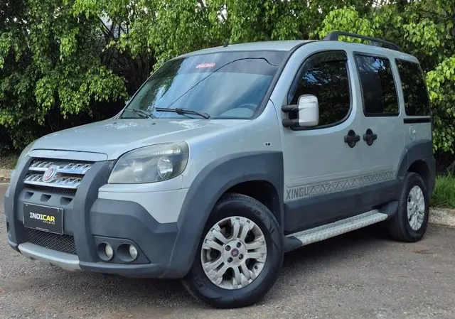 Carro Fiat Doblò 2013 Adventure 1.8 16V (Flex)