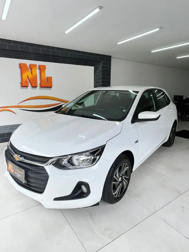 Carro Chevrolet Onix 2024 LT 1.0