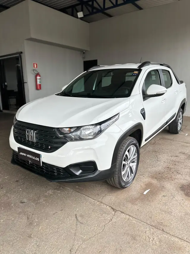 Carro Fiat Strada 2024 Freedom 1.3 Flex 8V CD