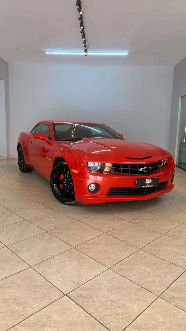 Carro Chevrolet Camaro 2013 6.2 2SS