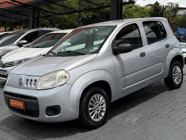 Carro Fiat Uno 2015 Attractive 1.0 8V (Flex) 4p