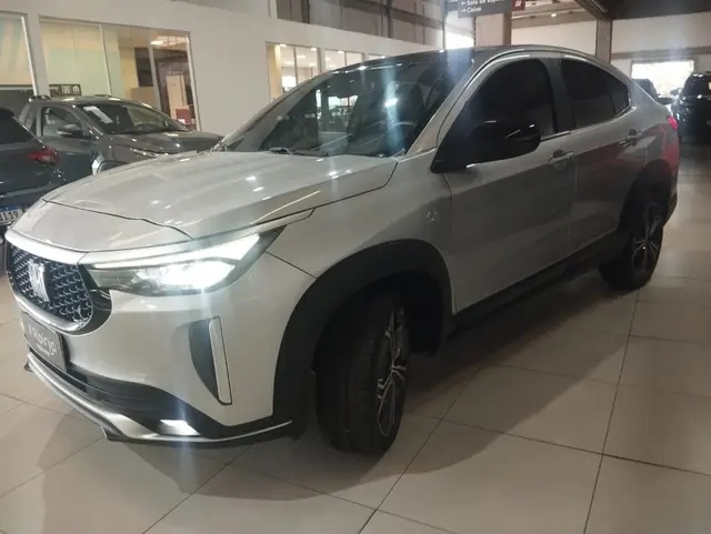Carro Fiat Fastback 2023 Impetus Turbo 200 (Flex) (Aut)