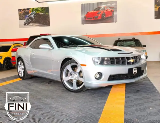 Carro Chevrolet Camaro 2011 SS 6.2