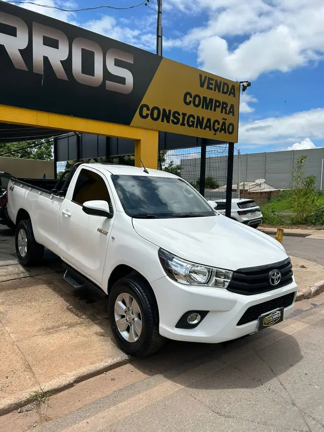 Carro Toyota Hilux Cabine Simples 2018 Hilux 2.8 TDI CS 4x4