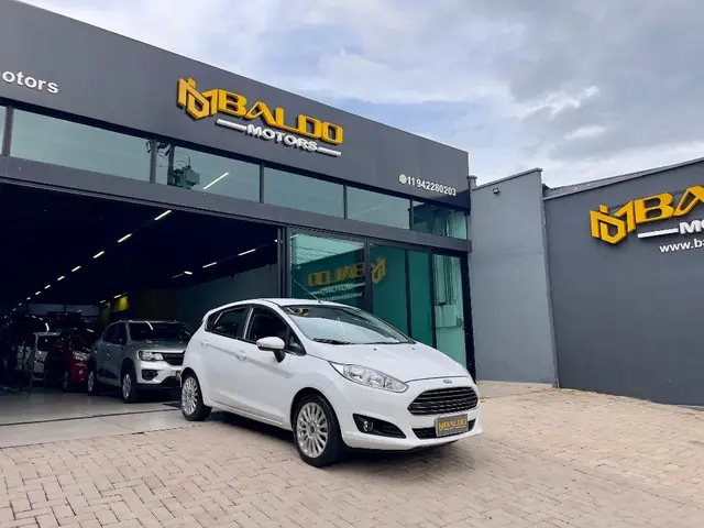 Carro Ford Fiesta Hatch 2015 Titanium Powershift 1.6 (Flex)