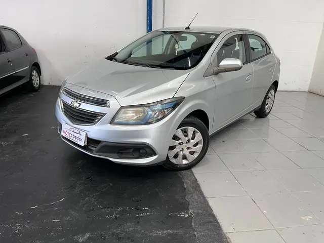 Carro Chevrolet Onix 2014 1.4 LT SPE/4