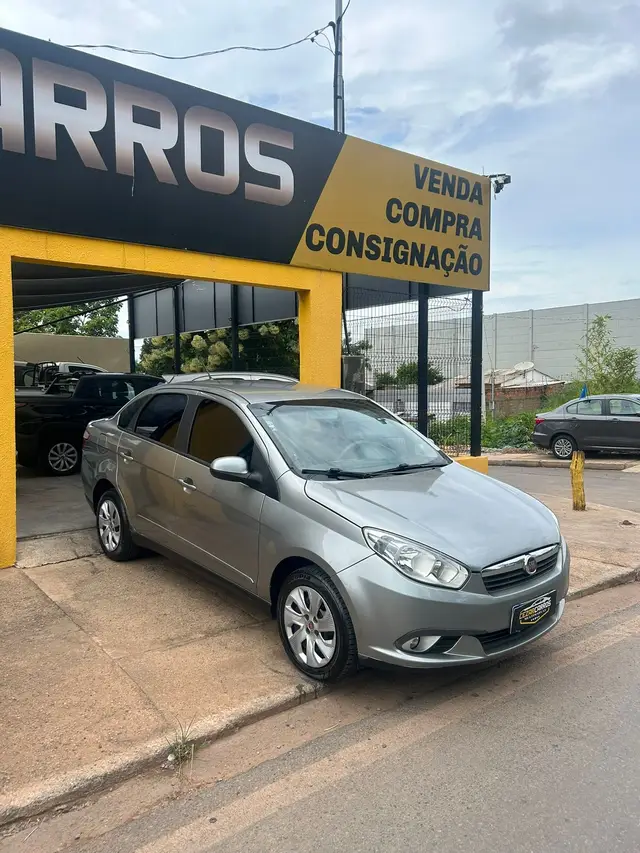 Carro Fiat Grand Siena 2015 Evo Attractive 1.4 8V (Flex)