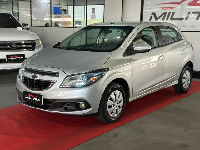 Carro Chevrolet Onix 2013 1.0 LT SPE/4