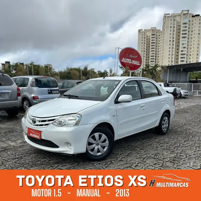 Carro Toyota Etios 2013 XLS 1.5 (Flex)