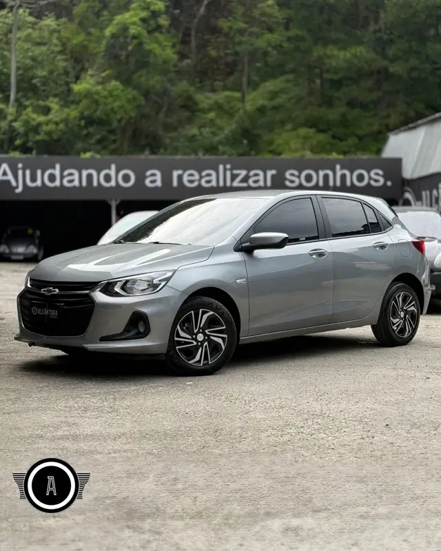 Carro Chevrolet Onix 2025 LT 1.0