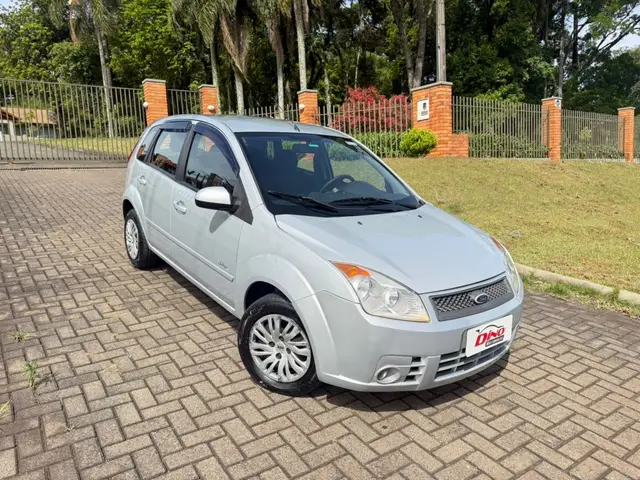 Carro Ford Fiesta Hatch 2010 1.0 (Flex)