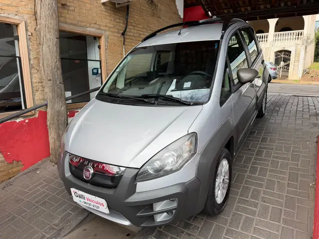 Carro Fiat Idea 2015 Adventure 1.8 16V E.TorQ (Flex)