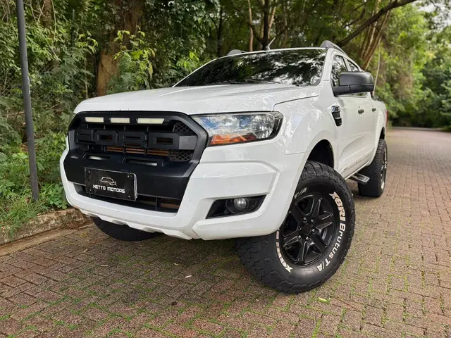 Carro Ford Ranger Cabine Dupla 2017 Ranger 2.2 TD XLS CD 4x4 (Aut)