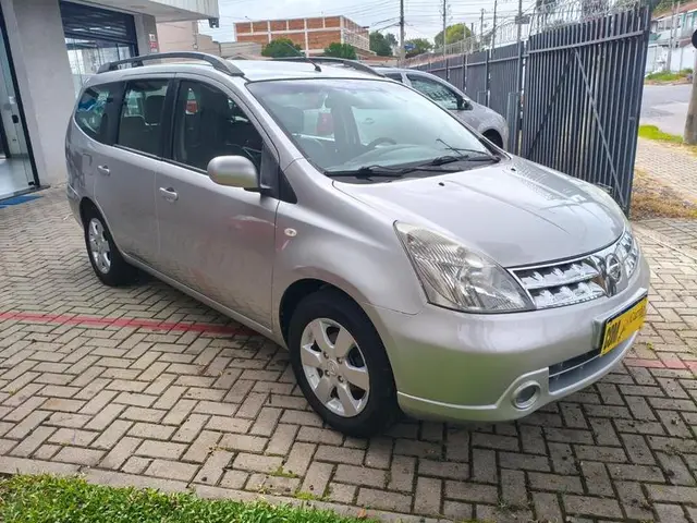 Carro Nissan Grand Livina 2012 SL 1.8 16V (flex) (aut)