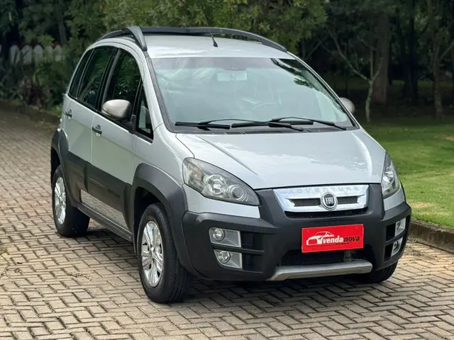Carro Fiat Idea 2012 Adventure 1.8 16V E.TorQ (Flex)