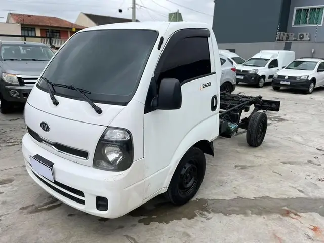 Carro Kia Bongo 2014 K-2500 STD 4x2 RS (cab. simples)