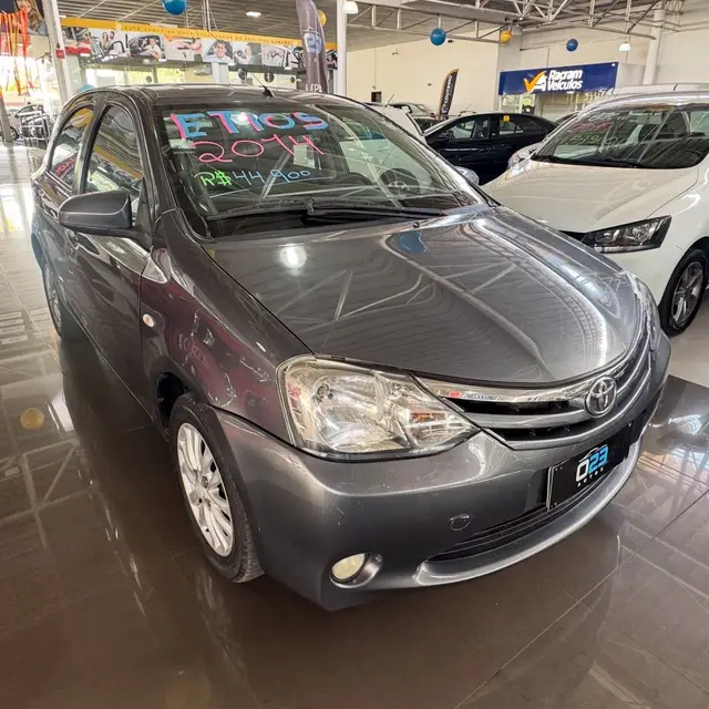 Carro Toyota Etios 2014 XLS 1.5 (Flex)
