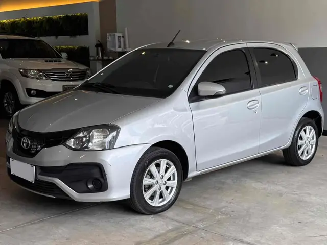 Carro Toyota Etios 2019 X Plus 1.5 (Aut) (Flex)