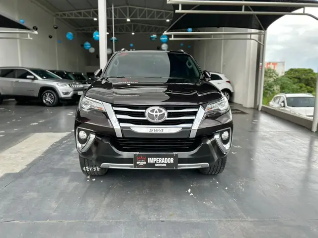 Carro Toyota SW4 2019 2.7 SRV 7L 4x2 (Aut) (Flex)