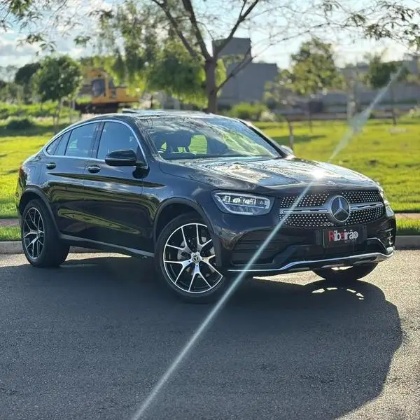 Carro Mercedes-Benz GLC 300  2023 Coupe 4MATIC 2.0 TB 16V Aut.