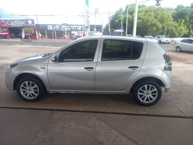 Carro Renault Sandero 2014 Expression 1.0 16V (flex)