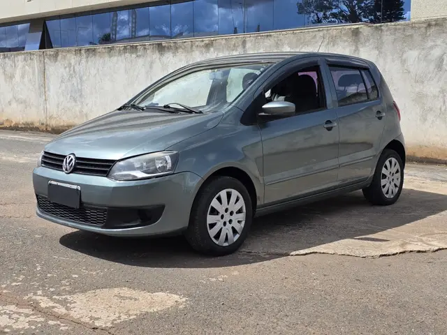 Carro Volkswagen Fox 2011 1.0 8V (Flex) 4p