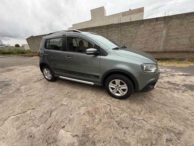 Carro Volkswagen CrossFox 2011 1.6 (Flex)